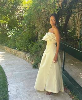 Zoe Saldana feet photo thumbnail