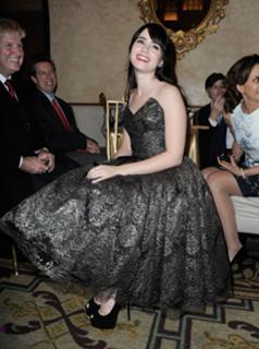 Lily Collins feet photo thumbnail