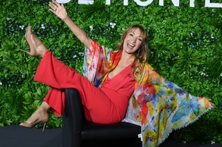 Jane Seymour feet photo thumbnail