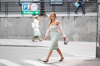 Rita Ora feet photo thumbnail