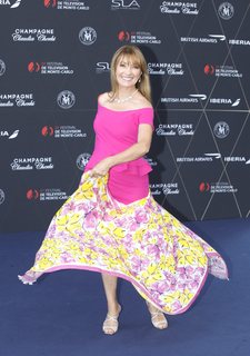 Jane Seymour feet photo thumbnail