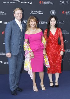 Jane Seymour feet photo thumbnail