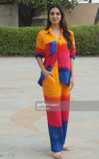 Kiara Advani feet photo thumbnail