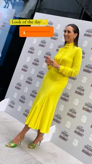 Caterina Balivo feet photo thumbnail