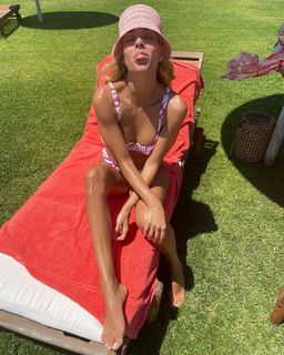 Doukissa Nomikou feet photo thumbnail