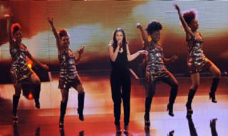 Lena Meyer-Landrut feet photo thumbnail
