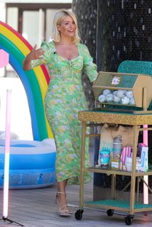 Holly Willoughby feet photo thumbnail