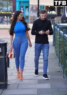 Chloe Ferry feet photo thumbnail