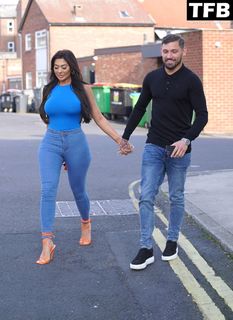 Chloe Ferry feet photo thumbnail