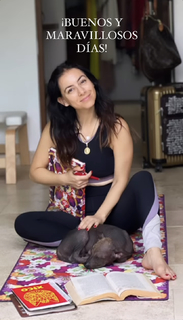 Claudia Lizaldi feet photo thumbnail
