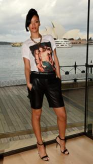 Rihanna feet photo thumbnail