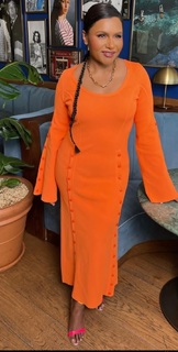 Mindy Kaling feet photo thumbnail