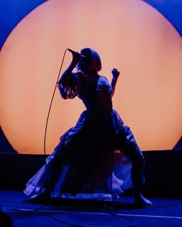 Aurora Aksnes feet photo thumbnail