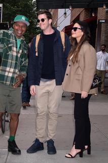 Olivia Munn feet photo thumbnail