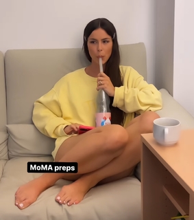 Lena Meyer-Landrut feet photo thumbnail
