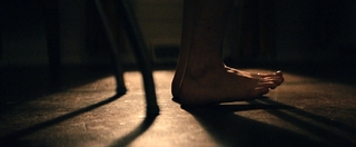 Emma Roberts feet photo thumbnail