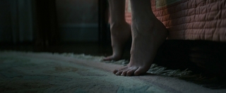 Emma Roberts feet photo thumbnail