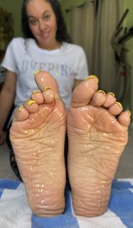 Deedee Rican feet photo thumbnail
