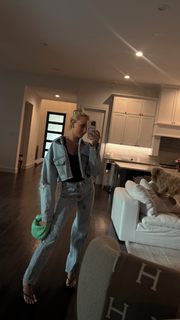 Nastia Liukin feet photo thumbnail