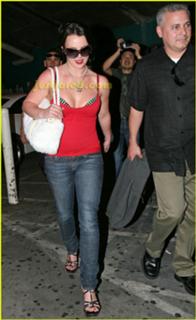 Britney Spears feet photo thumbnail