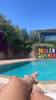 Melissa Satta feet photo thumbnail
