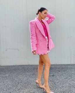 Laura González feet photo thumbnail