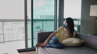 Kendall Jenner feet photo thumbnail