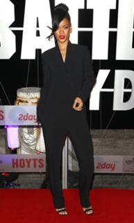 Rihanna feet photo thumbnail