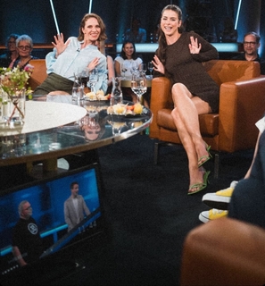 Lena Meyer-Landrut feet photo thumbnail
