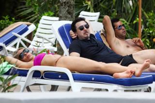 Adriane Galisteu feet photo thumbnail
