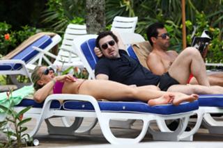 Adriane Galisteu feet photo thumbnail