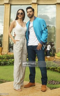 Kiara Advani feet photo thumbnail