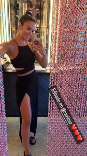 Cristina Pedroche feet photo thumbnail
