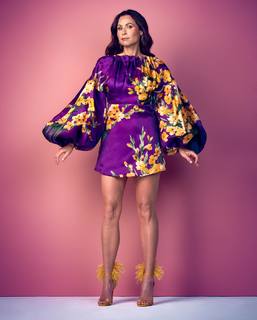 Minnie Driver feet photo thumbnail