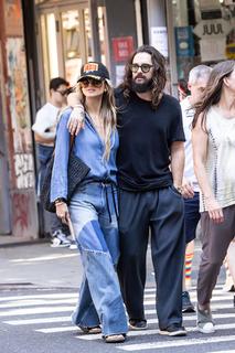 Heidi Klum feet photo thumbnail