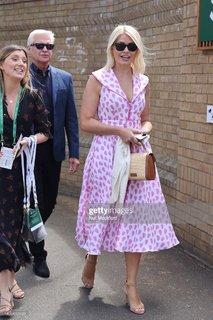 Holly Willoughby feet photo thumbnail