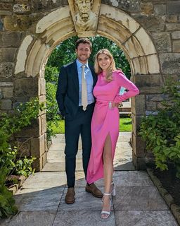 Ashley James feet photo thumbnail