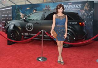 Debby Ryan feet photo thumbnail
