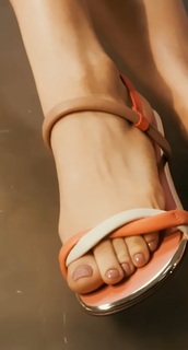 Camila Queiroz feet photo thumbnail