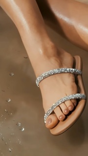 Camila Queiroz feet photo thumbnail