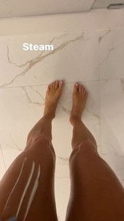 Jen Selter feet photo thumbnail