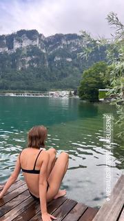 Josephine Skriver feet photo thumbnail