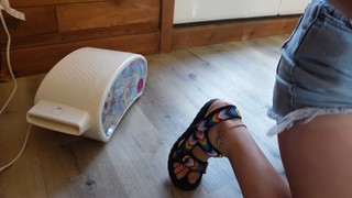 Rachel Ballinger feet photo thumbnail