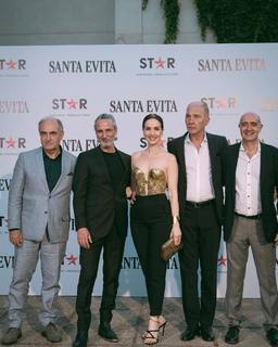 Natalia Oreiro feet photo thumbnail