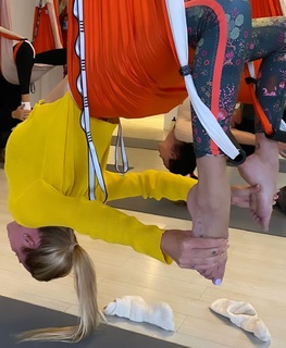 Nicole Neumann feet photo thumbnail