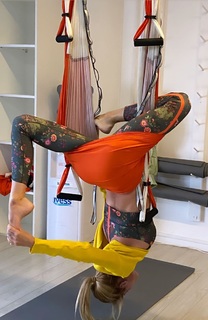 Nicole Neumann feet photo thumbnail