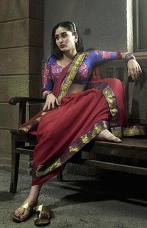 Kareena Kapoor feet photo thumbnail