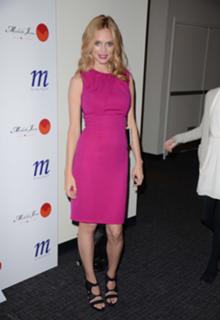 Heather Graham feet photo thumbnail