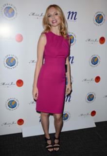 Heather Graham feet photo thumbnail