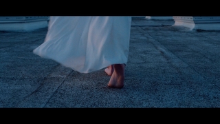 Sydney Sweeney feet photo thumbnail
